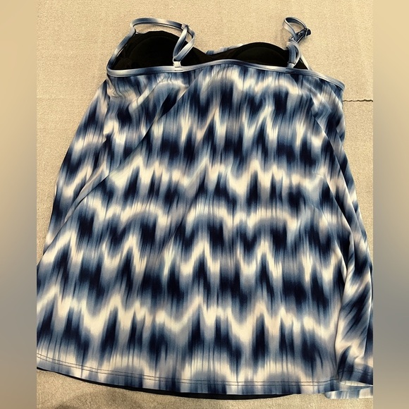 [US10]Miraclesuit Blue Waves Tankini Top - Picture 3 of 6